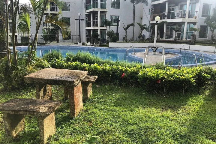 Pool 10 of 13
