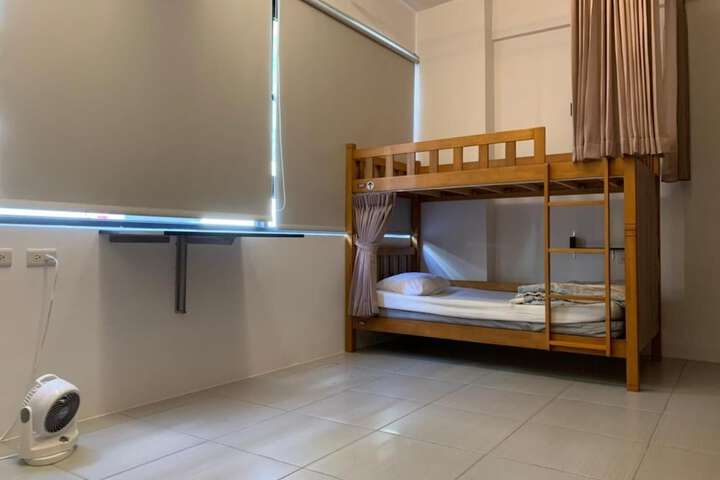 Room 9 of 61