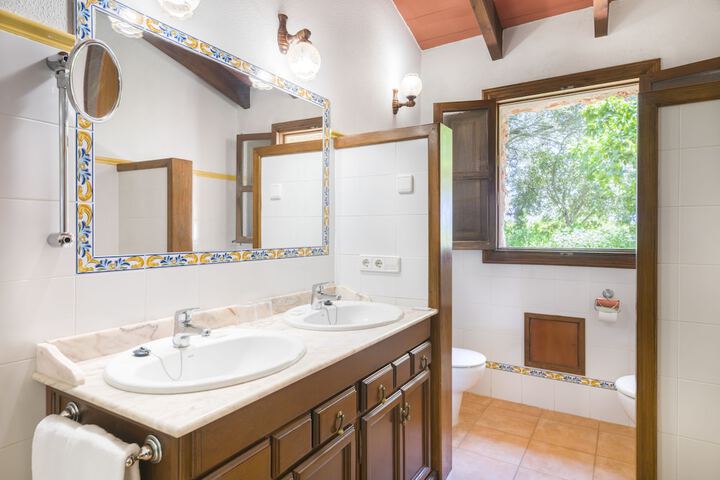 Bathroom Interior Photo