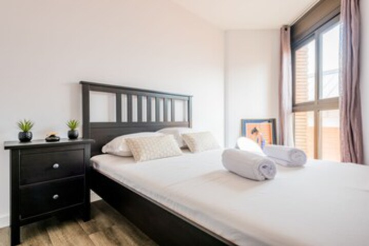 Room 10 of 12
