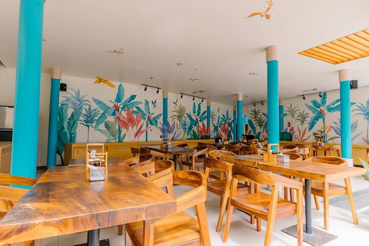 Dining 60 of 80