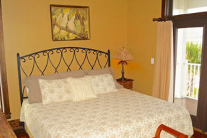 Room 4 of 16