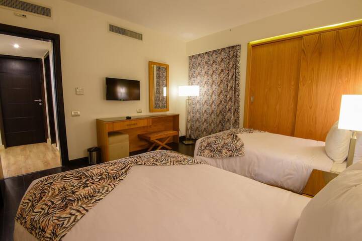 Room 9 of 63