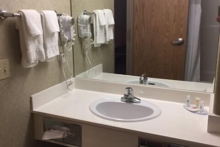 Bathroom sink