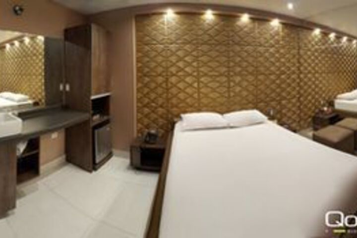 Qollana Business Hotel