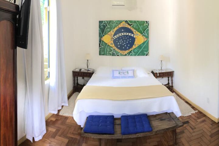 Room 9 of 89
