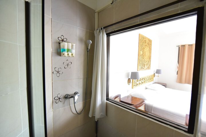 Room 107 of 165