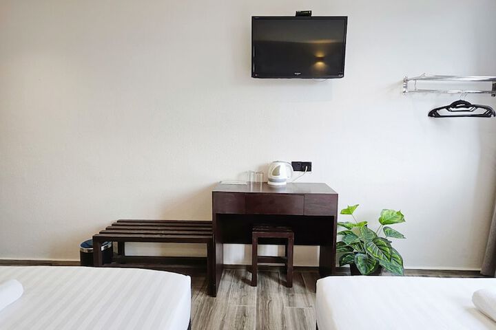 Room 38 of 102