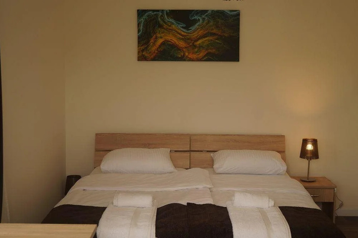 Room 8 of 22