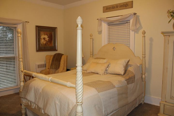 Room 12 of 65