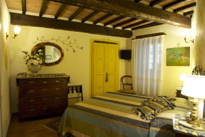Room 32 of 118