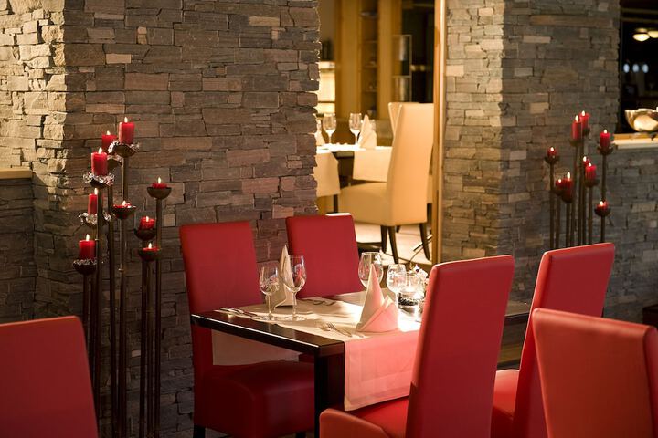 Dining 42 of 73