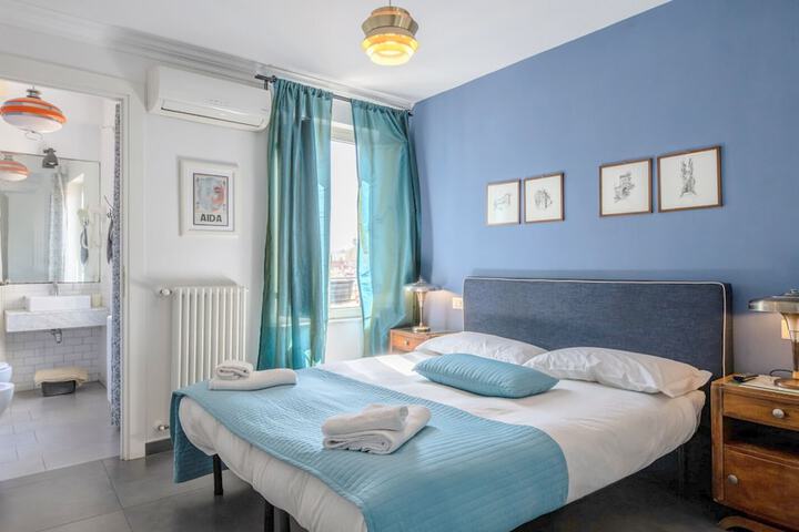 Room 2 of 19