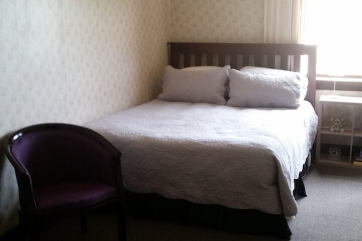 Room 28 of 47