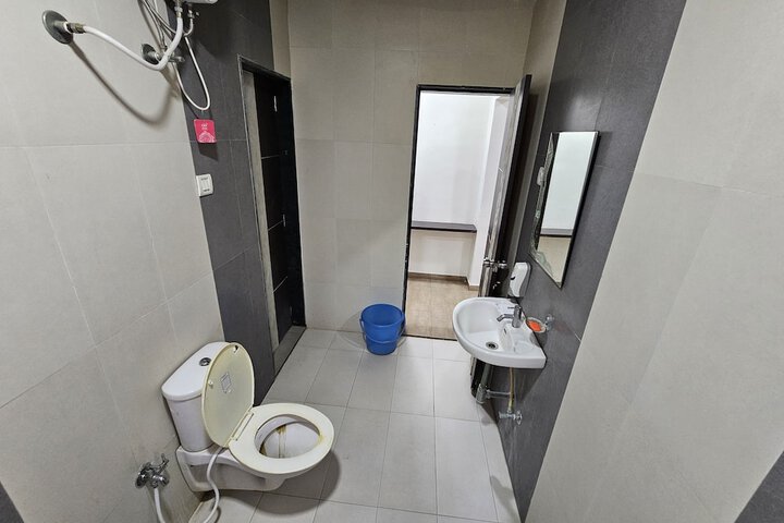 Room 26 of 43