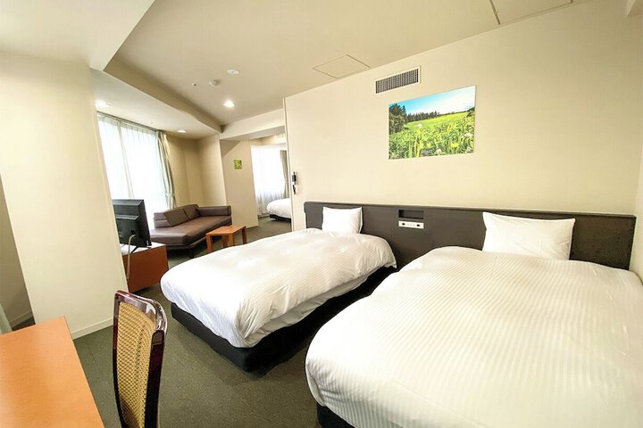 Room 9 of 71