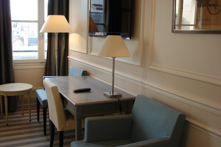 Room 61 of 80