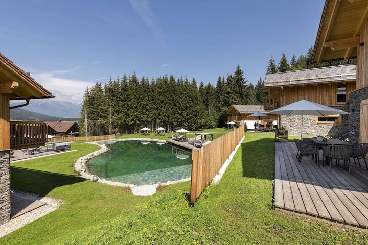 Pool 10 of 36
