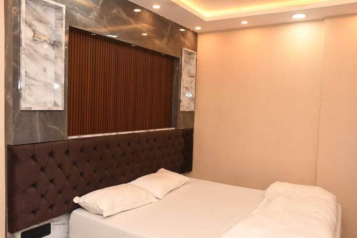 Room 19 of 27