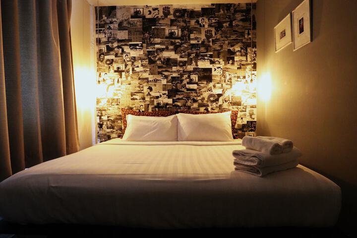 Room 16 of 39