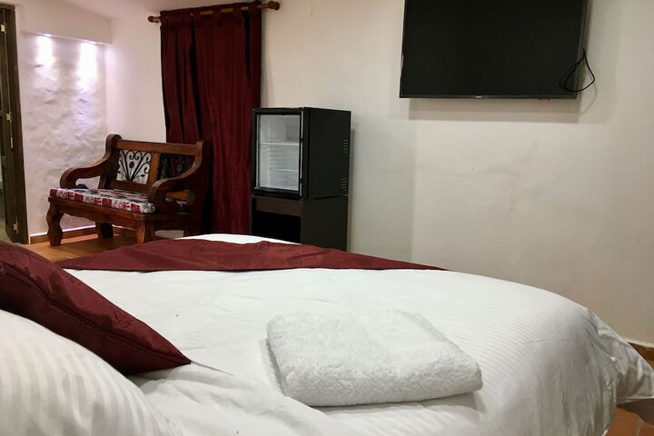 Room 5 of 17