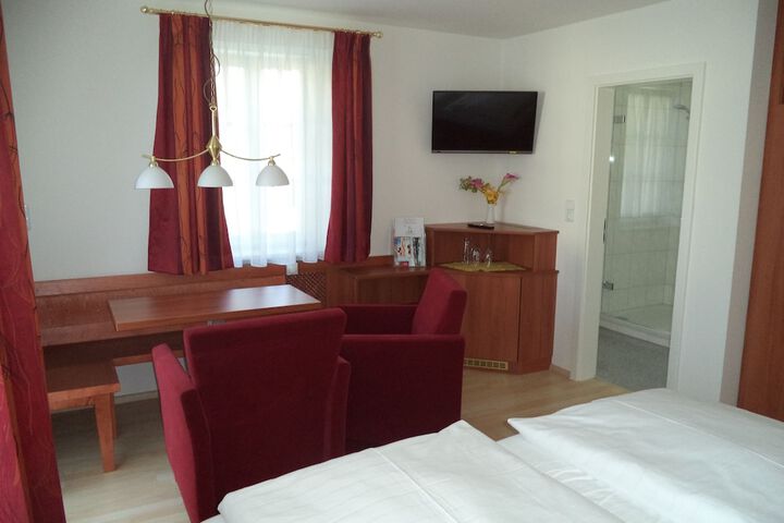 Room 11 of 39