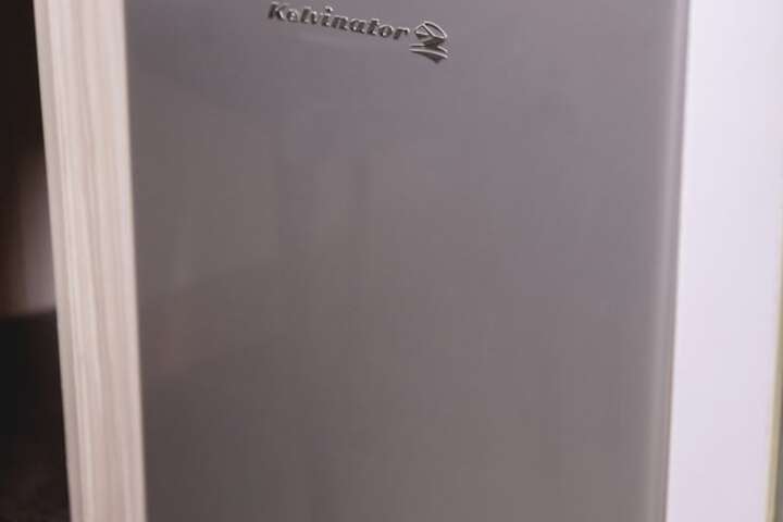 Mini-refrigerator