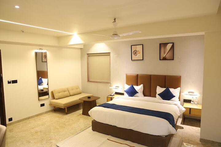 Room 18 of 53