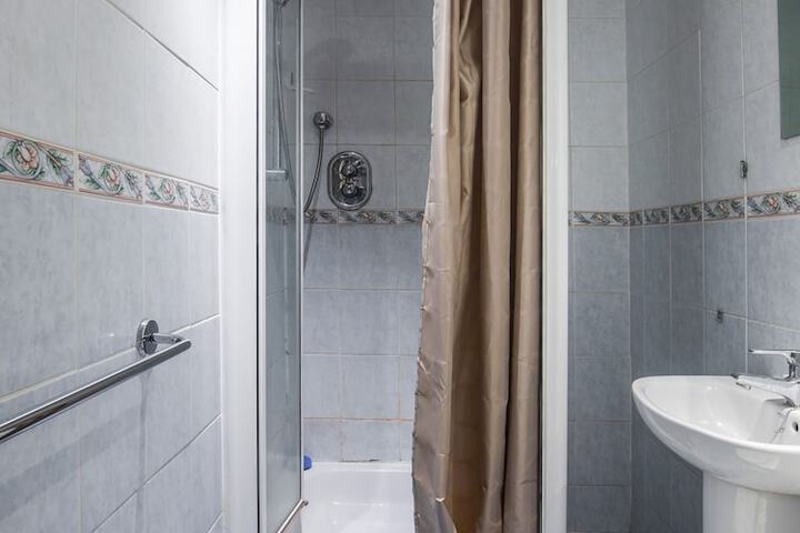Clean Restrooms