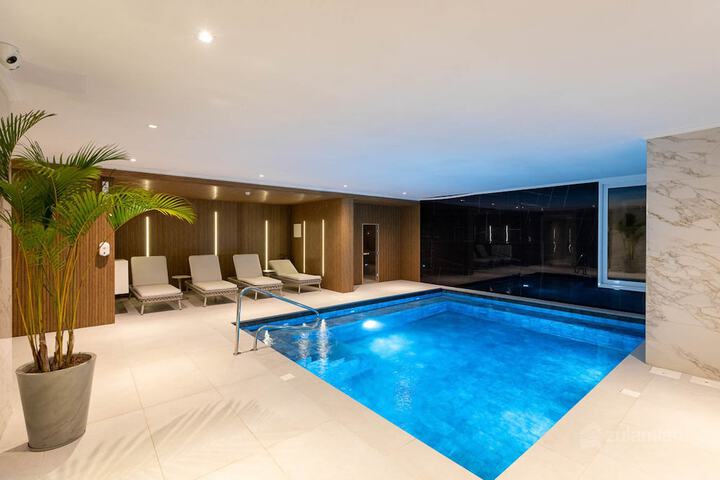 Pool 27 of 51