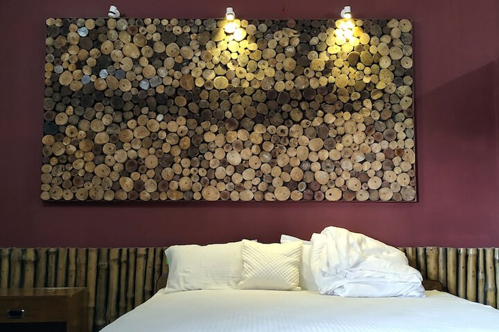 Room 6 of 27