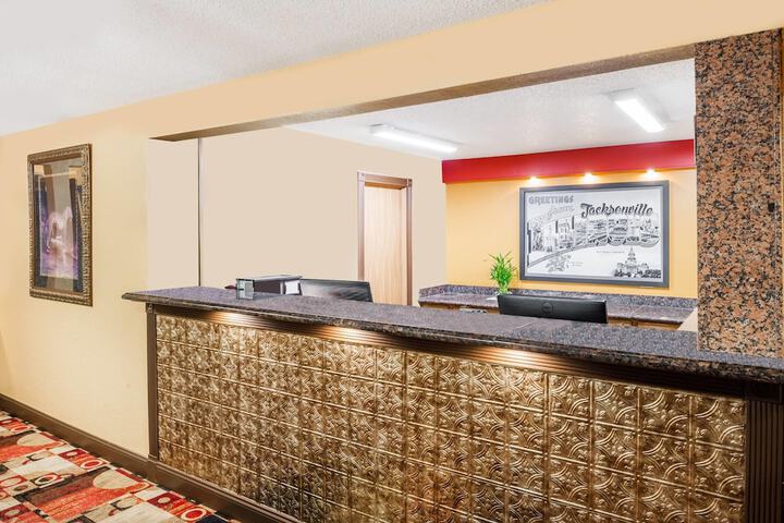 Entrance & Lobby