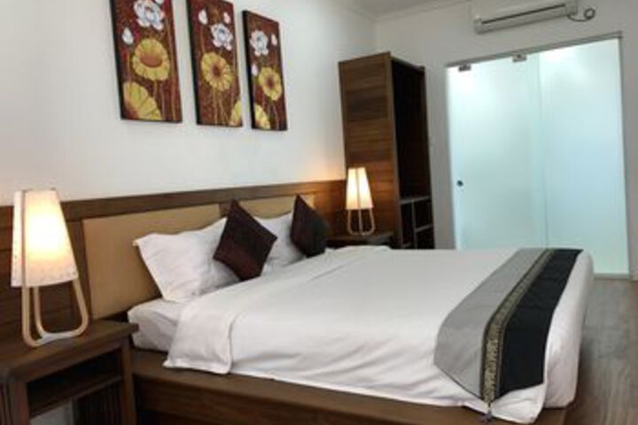 Room 52 of 107