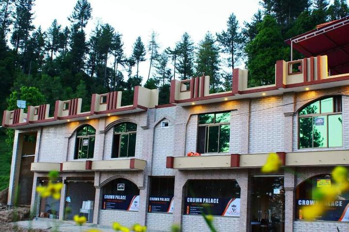 Crown Palace Hotel & Restaurant