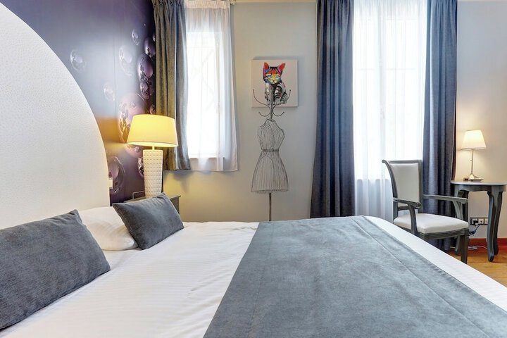 Room 4 of 42