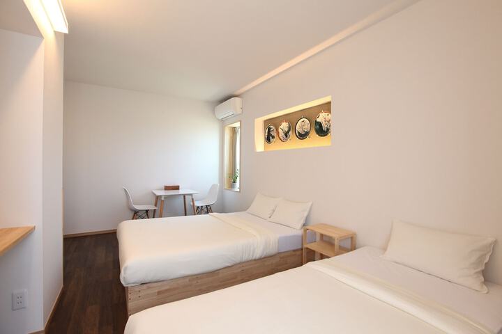 Room 30 of 86