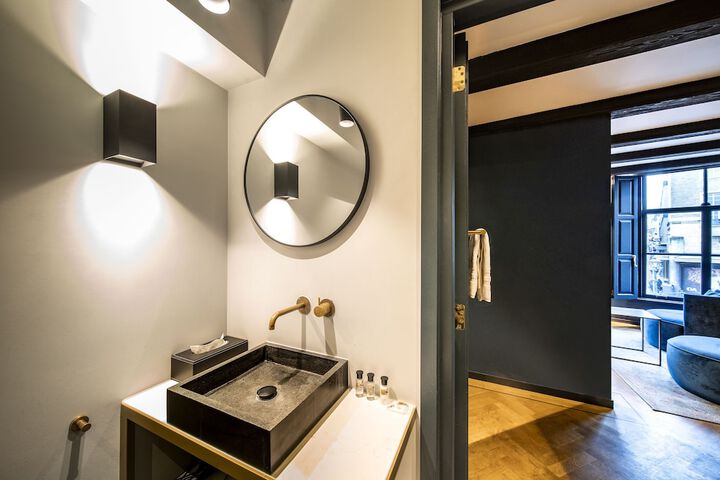 Room 38 of 47