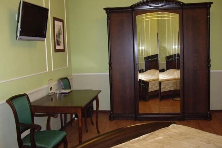 Room 14 of 61