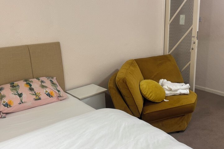 Room 37 of 40