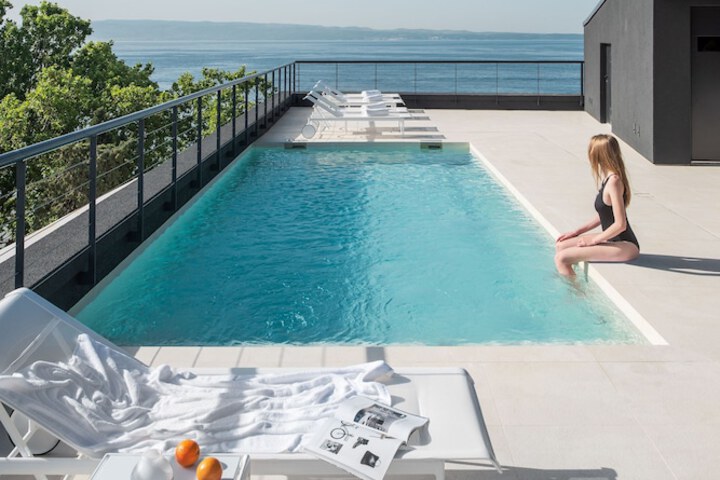 Pool 38 of 64