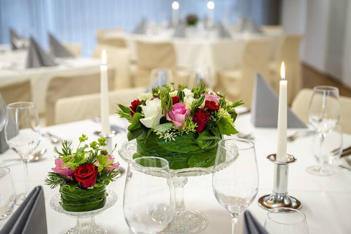 Ballroom/Hall 54 of 72