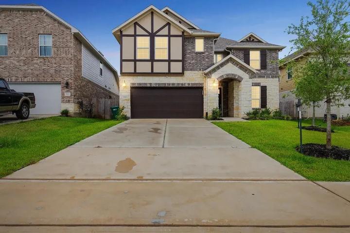 Exterior of Gorgeous Lake Conroe Home Affordable Nightly Rent by RedAwning