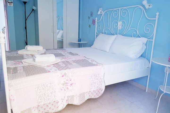 Room 2 of 21