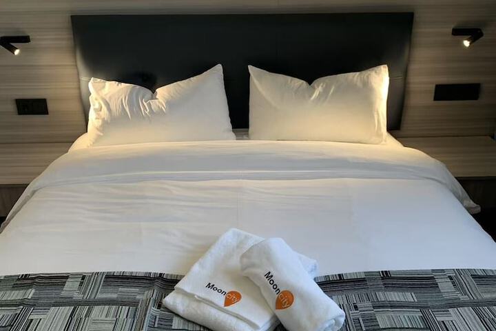 Room 21 of 36