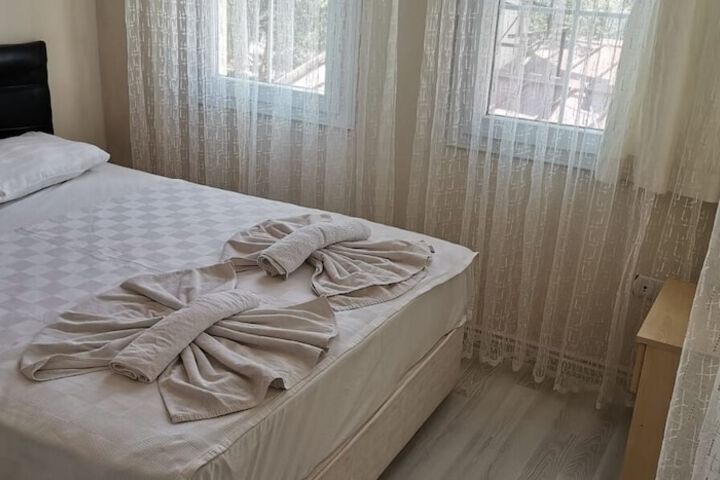 Room 4 of 61