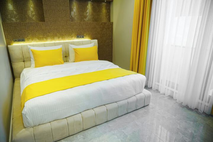 Room 2 of 94