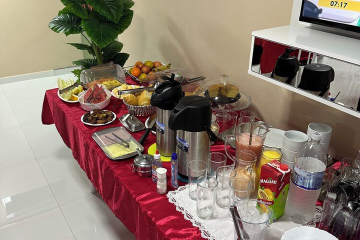 Breakfast/Coffee Service 60 of 76
