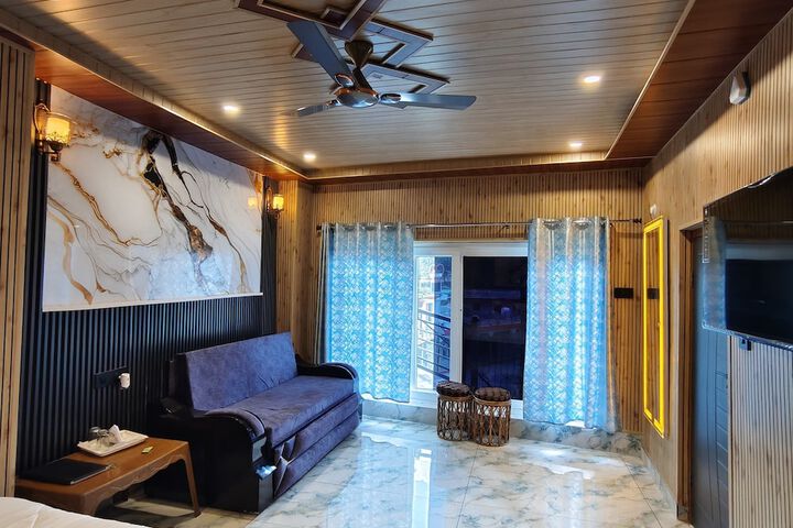 Room 21 of 31