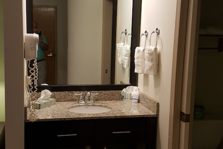 Bathroom sink
