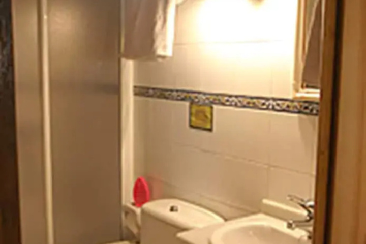 Room 6 of 6
